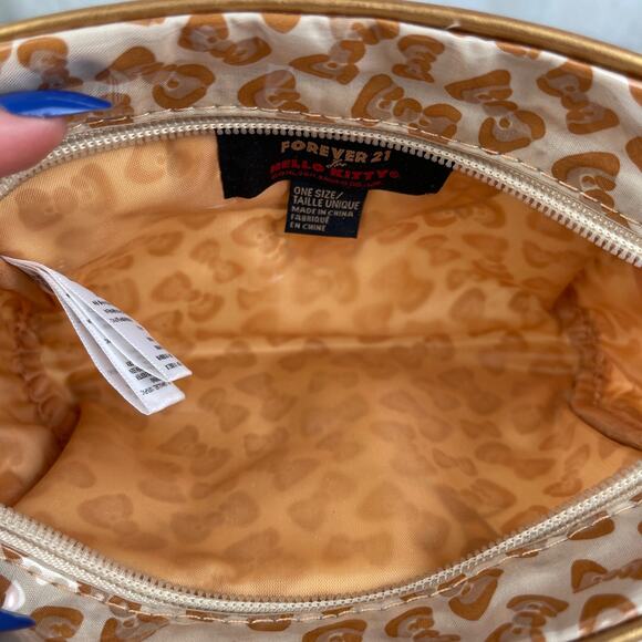 Hello Kitty X Forever 21 Bow Shaped Leopard Print Zipper Cosmetic Bag Pouch 2011 - Picture 8 of 16